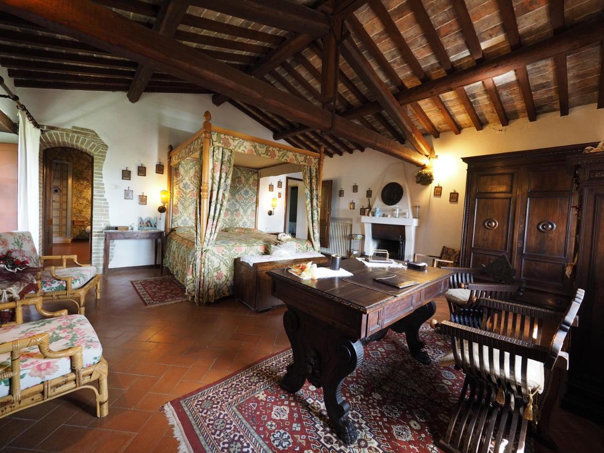 Penzion Sassi Bianchi Sensano Exteriér fotografie